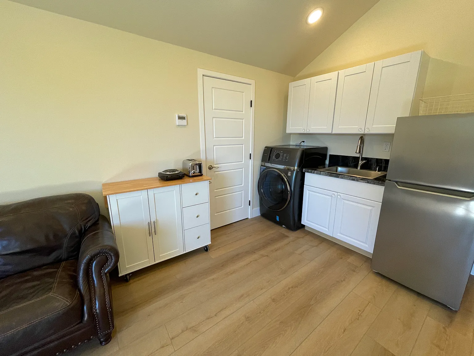 1 bed, 680 sqft, $1,975 — Photo 3
