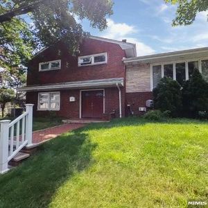 11 Rossett St, Englewood Cliffs, NJ, 07632