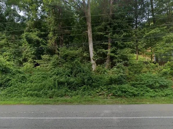 58 Framingham Rd, Southborough, MA 01772
