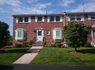 56 Hammond Pond Pkwy, Brookline, MA 02467