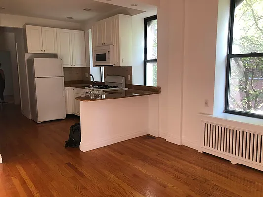 Rented by CitySites Real Estate Group | media 1