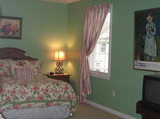 5th image of 28 Lincoln St #A