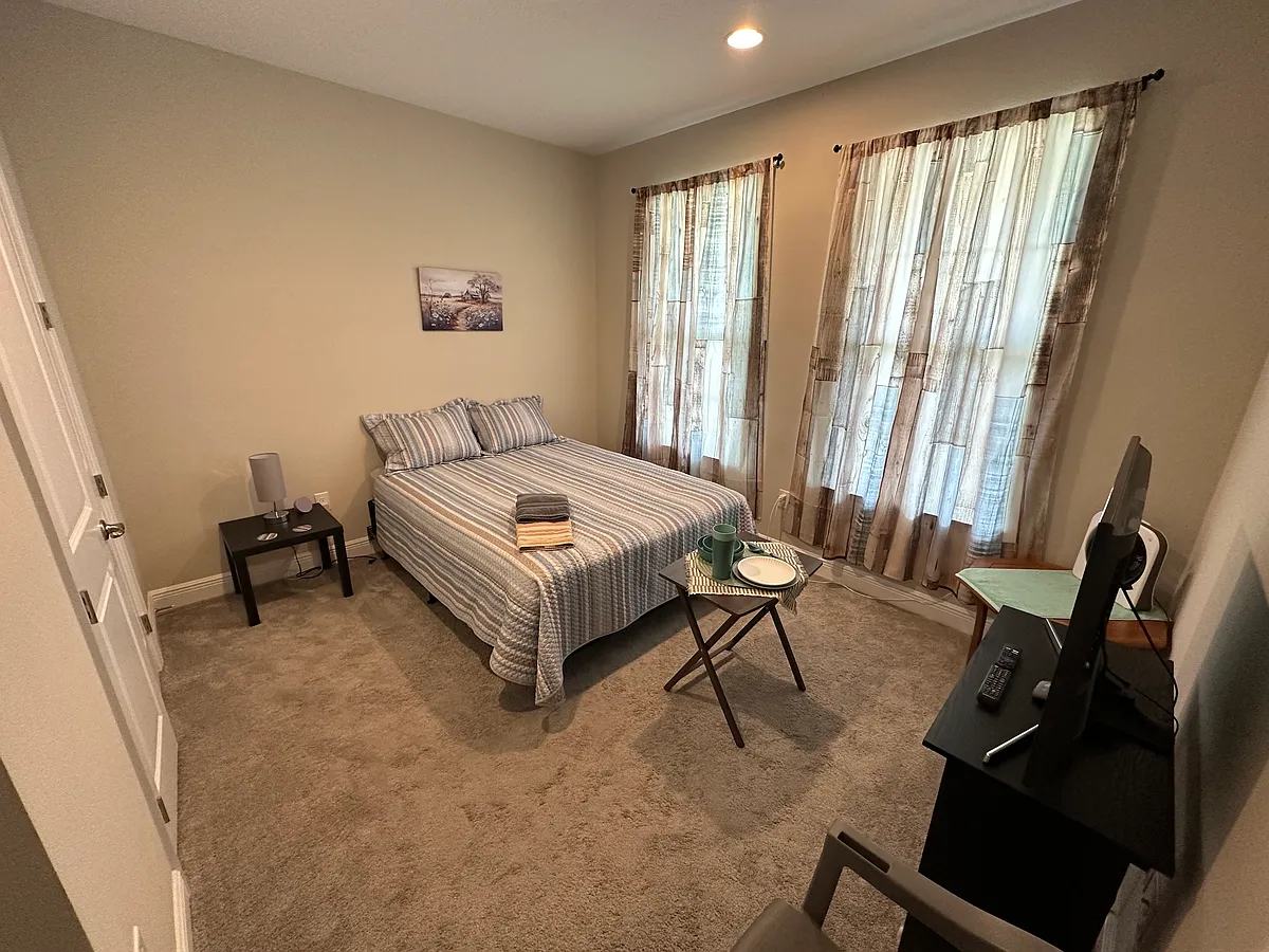Building Photo - 10484 Jane Eyre Dr