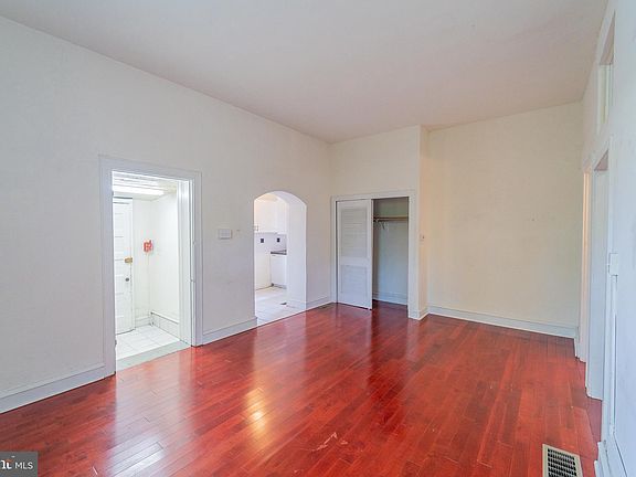 4th image of 3511 Baring St Unit 1C