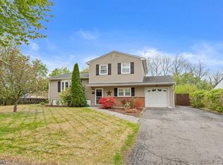197 College View Dr, Hackettstown, NJ 07840