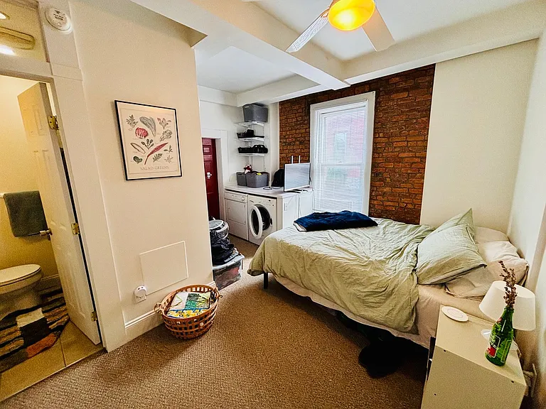22 E Beck St — Photo 4