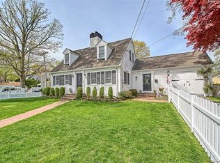 181 Murray Ave, Larchmont, NY 10538