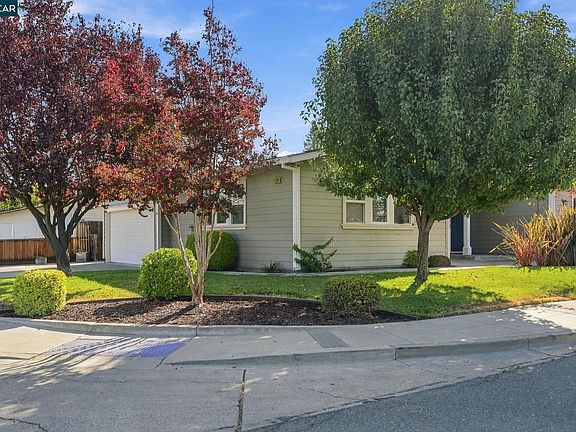 3rd image of 3969 Duke Ct