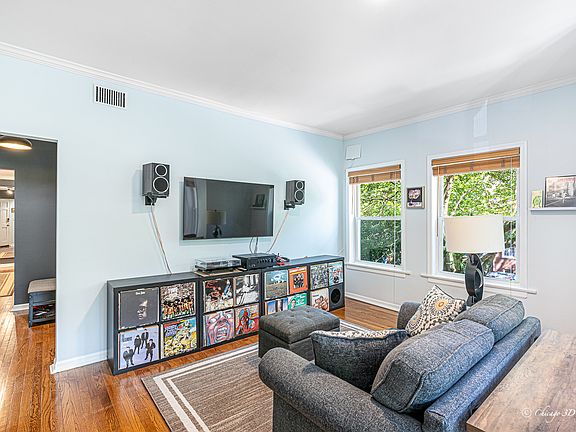 5th image of 6042 N Kenmore Ave #2