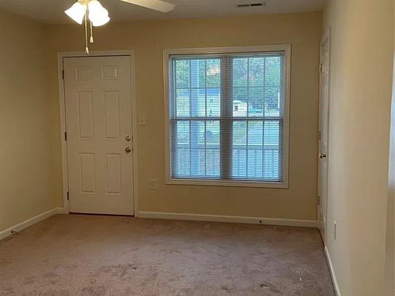 1615 Oak Leaf Dr NW — Photo 24