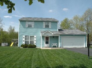 4001 Hale Ln, Island Lake, IL 60042