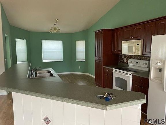 2nd image of 21 Eastgate Ln