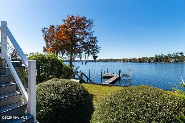 810 Madam Moores Ln #A — Photo 9