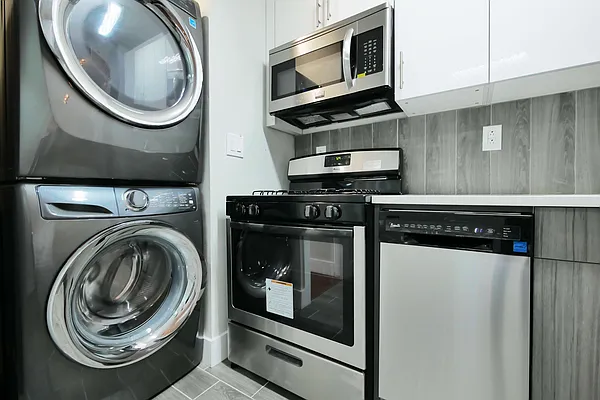 Rented by Osric Management LLC | media 17