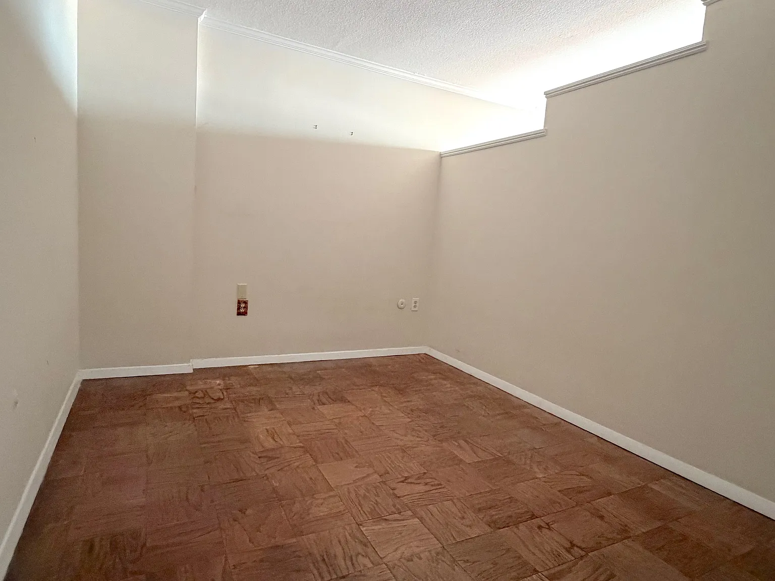 9 Hawthorne Pl — Photo 4
