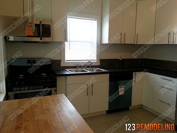 5th image of 3001 N Albany Ave #2