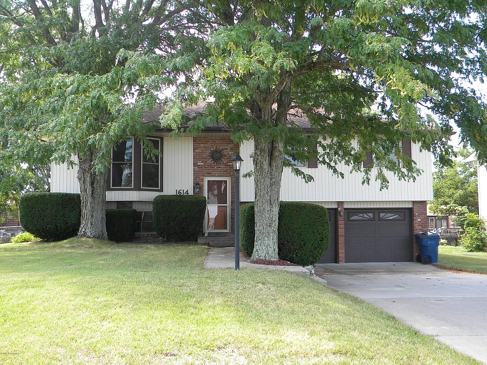 1st image of 1614 S Country Club Dr