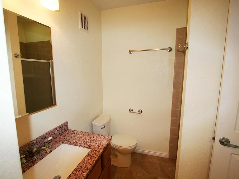 810 E 12th Ave #12 — Photo 7