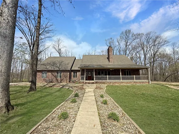 11145 N Friendship Rd, Martinsville, IL 62442