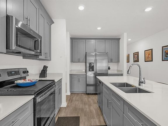 3rd image of 555 JETT LANE