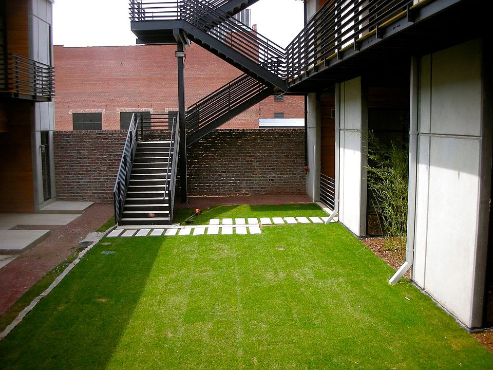 Central secured courtyard