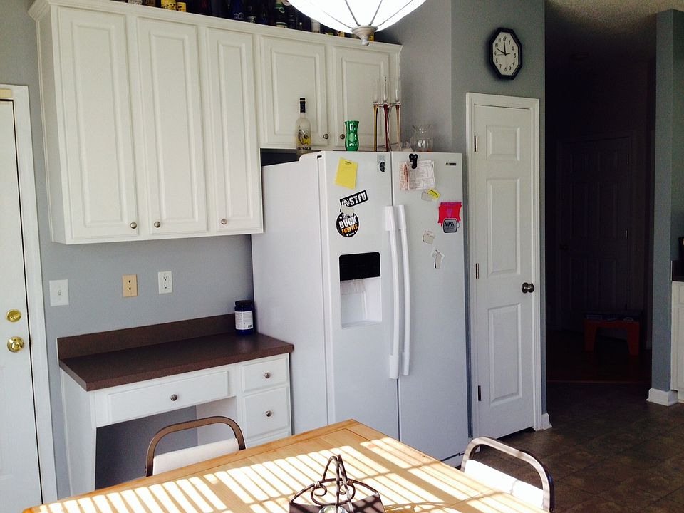 1st image of 1136 Briarwood Dr