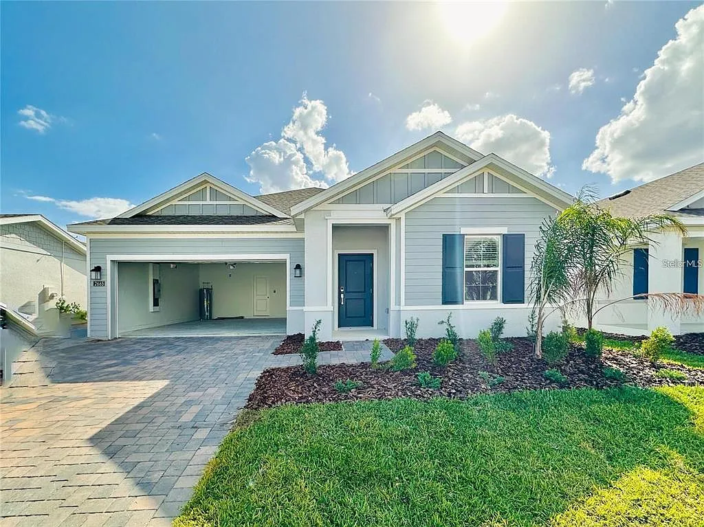 4 bed, 3.0 bath, 2274 sqft, $2,900 — Photo 1