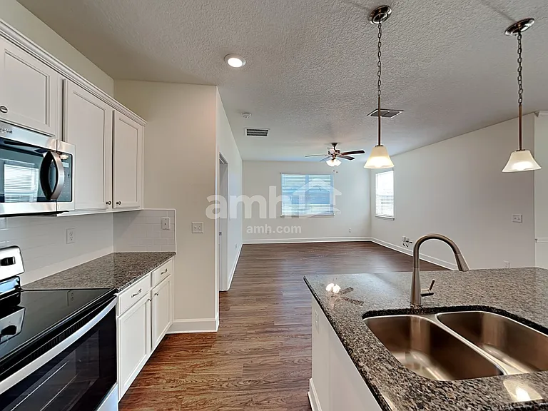 3036 Eagle Bluff Way — Photo 4