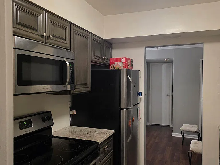 6998 Hanover Pkwy #4 — Photo 14