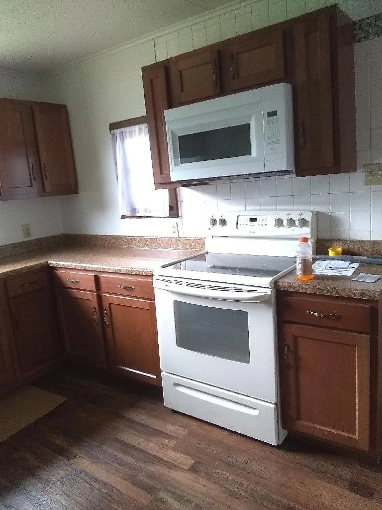 505 Fayette St photo 1