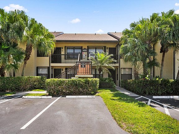 2nd image of 4692 Lucerne Lakes Boulevard #204