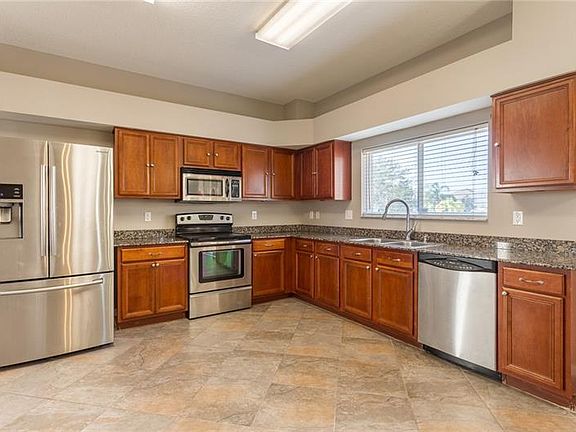 4th image of 11102 Kempton Vista Dr