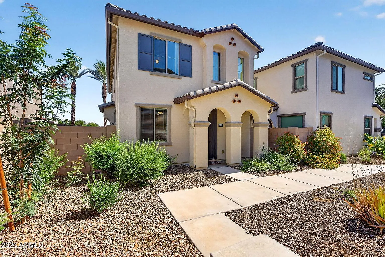 3 bed, 2.5 bath, 1605 sqft, $1,000 — Photo 2