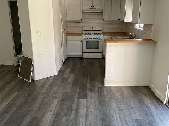 3rd image of 45 W Louise St #47