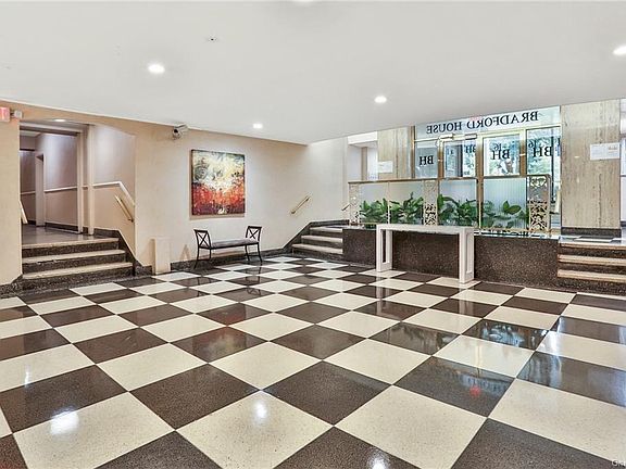 4th image of 16 N Broadway APT 3R