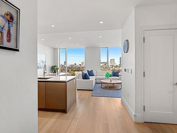 5th image of 380 Harrison Ave #14G