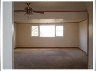 1497 Belmond Rd, Belmond, IA 50421