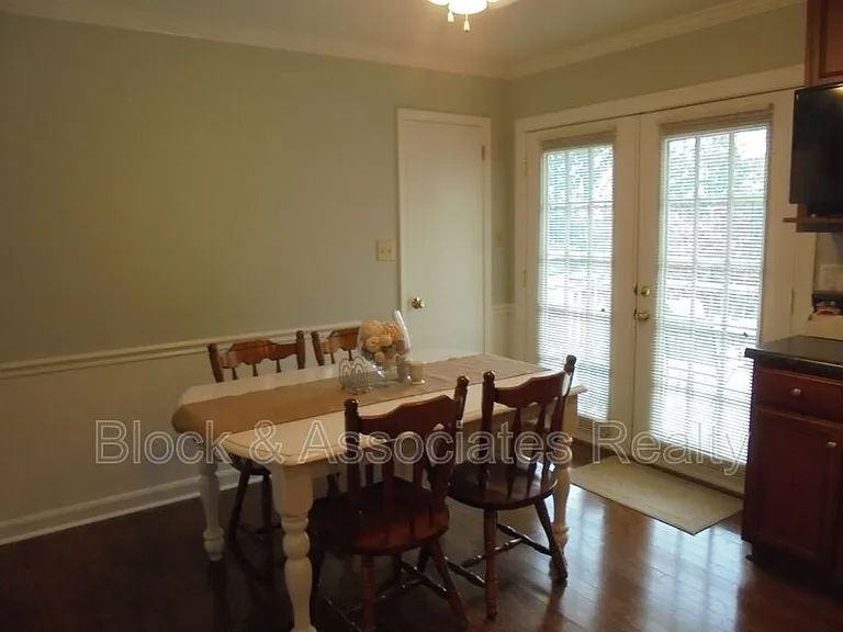 2314 Dover Pl — Photo 8