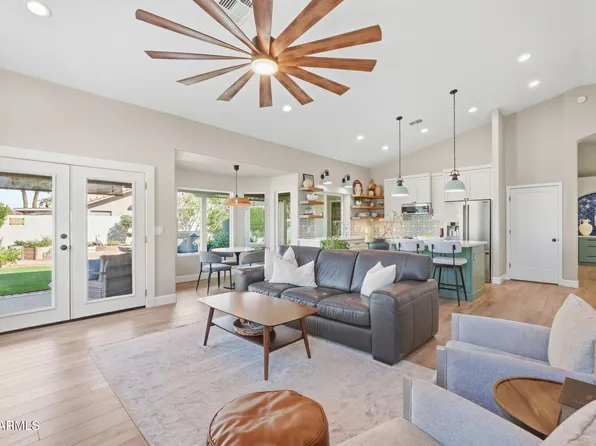 1113 S SCALLOP Drive, Gilbert, AZ 85233