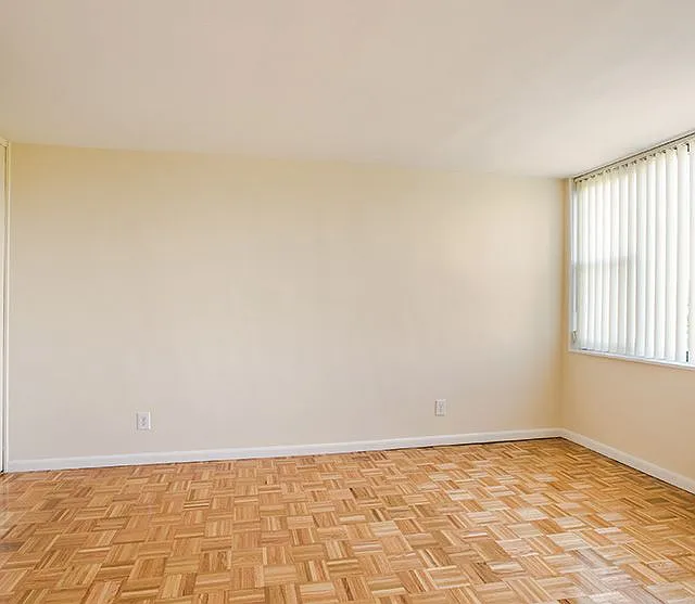 1050 George St — Photo 11