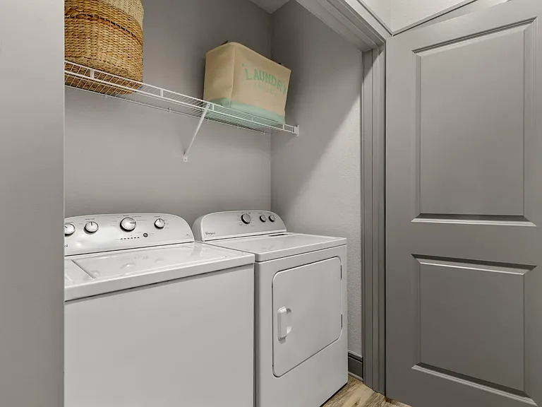 Luxe Lakewood Ranch - In-Home Laundry
