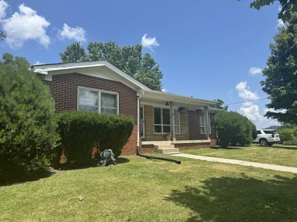 625 College Ave E, Carthage, TN 37030