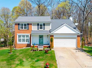 425 Thornridge Ct, Rochester Hills, MI 48307