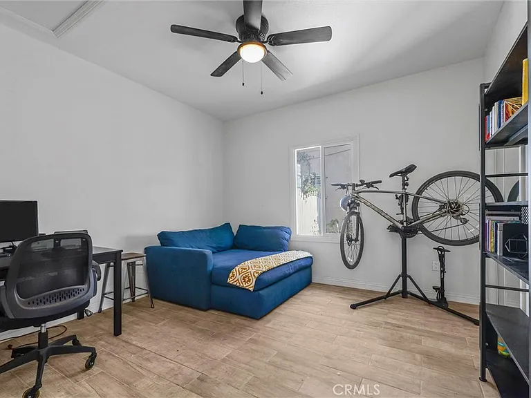 235 W 58th St — Photo 14