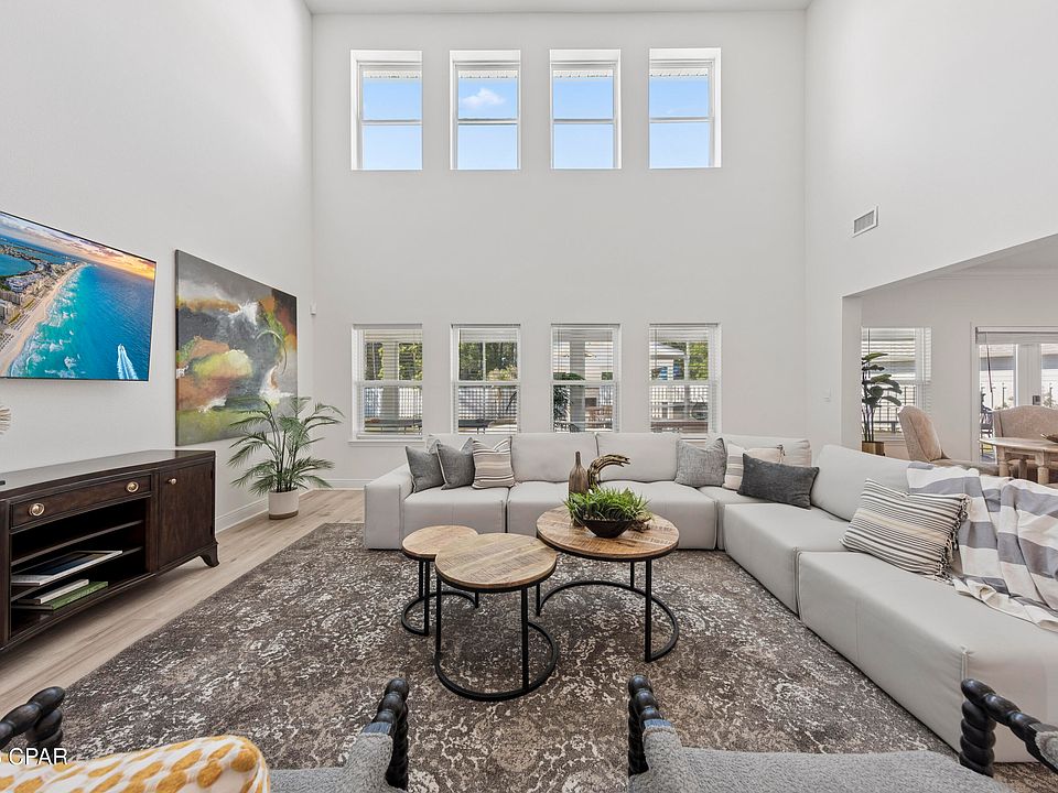 1st image of 140 Tierra Verde Way