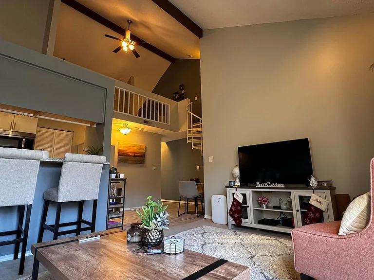 1116 Loft Cv — Photo 1