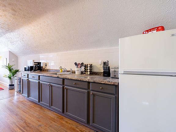 5th image of 2257 Rexwood Rd #3