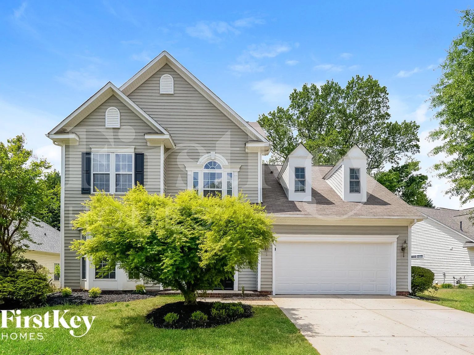 4 bed, 2.5 bath, 2613 sqft, $2,430 — Photo 1