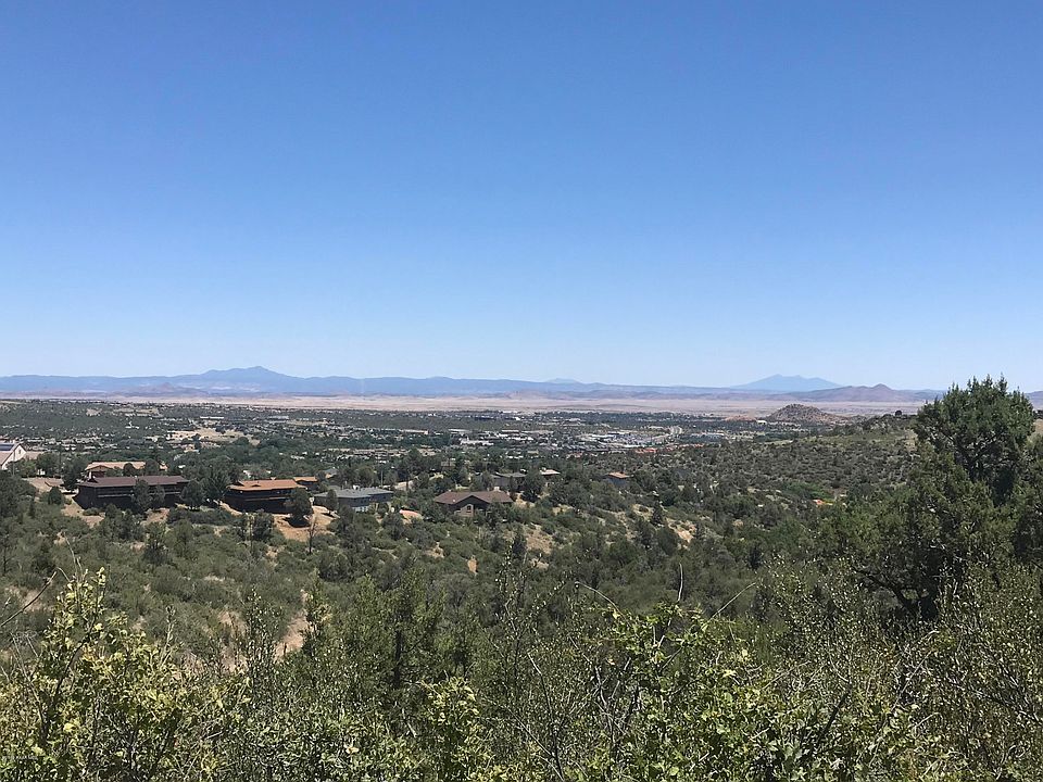 1st image of 690 Panorama Dr