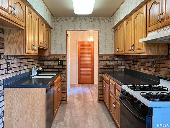 2nd image of 9519 N Brookview Dr